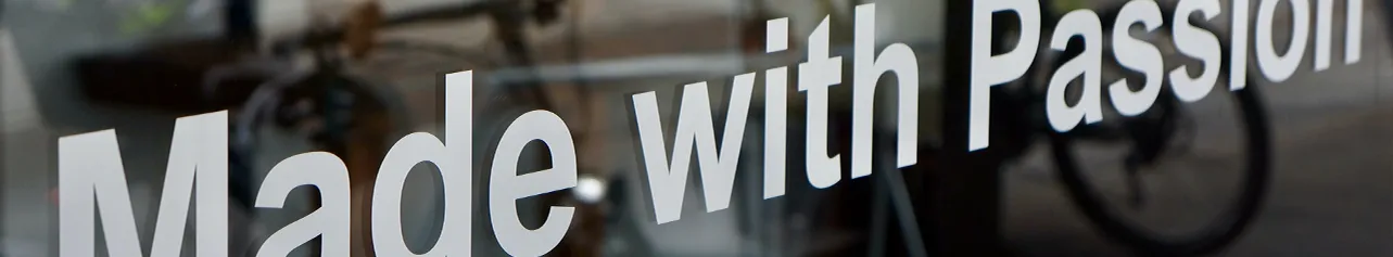 How to Choose a Signage Wholesaler For Your Sign Shop